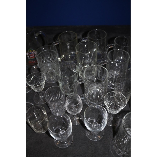 118 - Large Selection of Glassware including Pint Pot Barrel Glasses