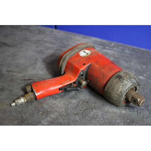 157 - Clarke 3/4in Air Impact Wrench