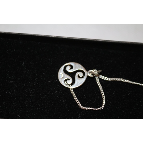 121 - 925 Silver Pendant on chain and boxed