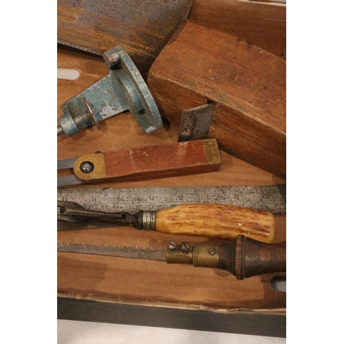 55 - A box of various vintage tools