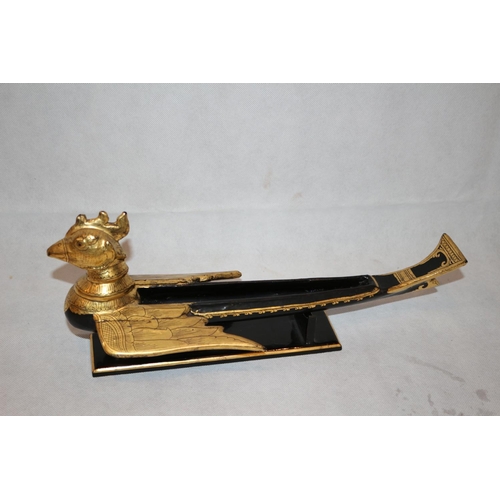 74 - Burmese lacquered Hintha Bird brush or pen stand