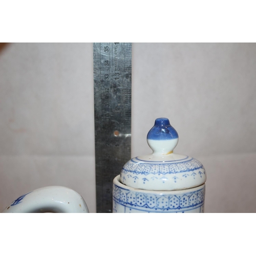 76 - Qianlong marked blue and white tea pot. Date in the region of 1900-1910