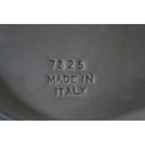 119 - Italian Vietri Fogha Leaf Pattern Fruit Bowl Marked 7825