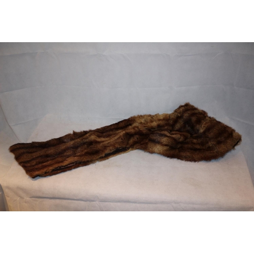 57 - Vintage fur Stole