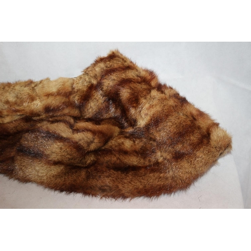 57 - Vintage fur Stole