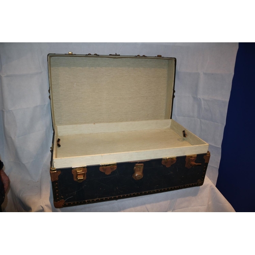 76 - Large Mossman Green Trunk with Shirt tray Leather Strap needs some attention length 91cm