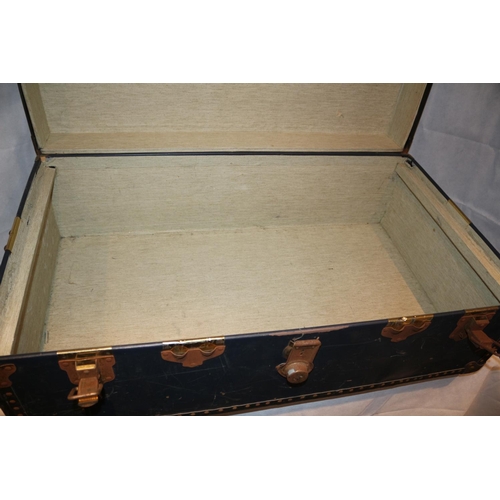 76 - Large Mossman Green Trunk with Shirt tray Leather Strap needs some attention length 91cm