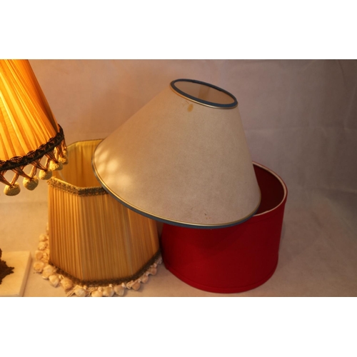 82 - Working Retro table Lamp with shade and a selection of 3 other shades