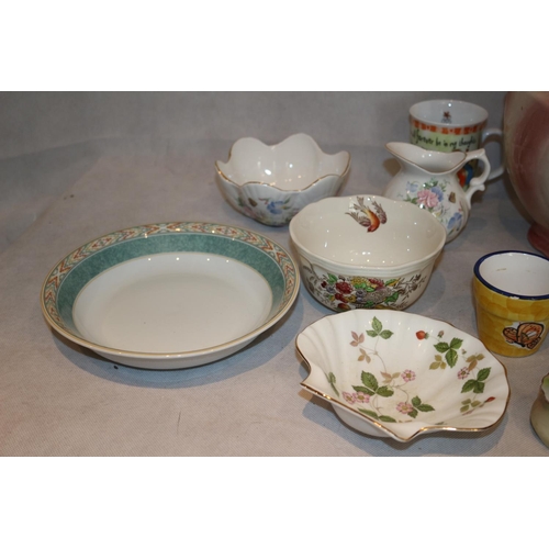 84 - An assortment of China ware including Wedgewood and Royal Doulton