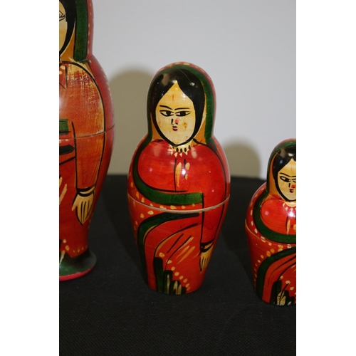 186 - Vintage Matryoshka Russian Doll with 6 Pieces