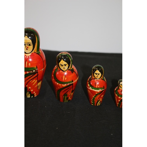 186 - Vintage Matryoshka Russian Doll with 6 Pieces