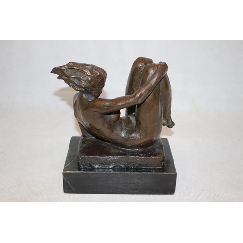 210 - Lovely Bronze Sculpture of a Naked Lady with Knees Raised, Mounted on Marble Base. - L: 17.5cm x H: ... 