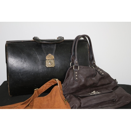 227 - 3 Retro Handbags and 1 Retro briefcase