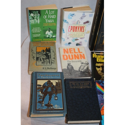 275 - A Large Selection of Books including Reader Digest