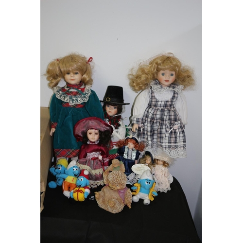 281 - A Large Selection of Collectable Items Including Dolls and a Good Collection of Kensington Giftware ... 