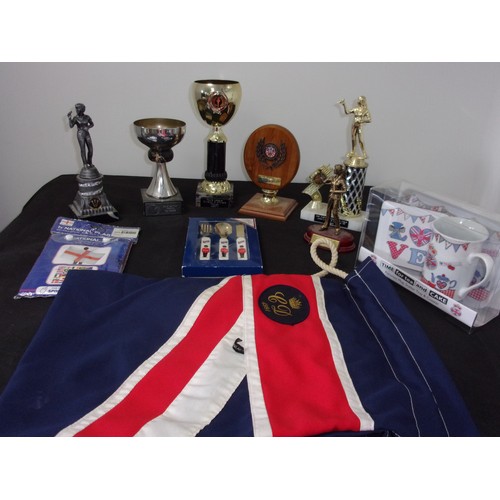 207 - An Interesting Lot of a Selection Of Cups and Trophies Complete With Collection of English Tourist I... 