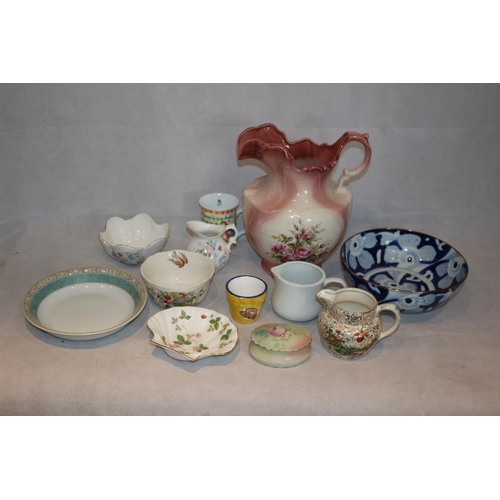 321 - An assortment of China ware including Wedgewood and Royal Doulton