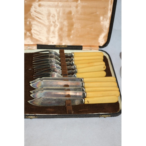 371 - HF & Co Flatware Set of Fish Knives and Forks Boxed