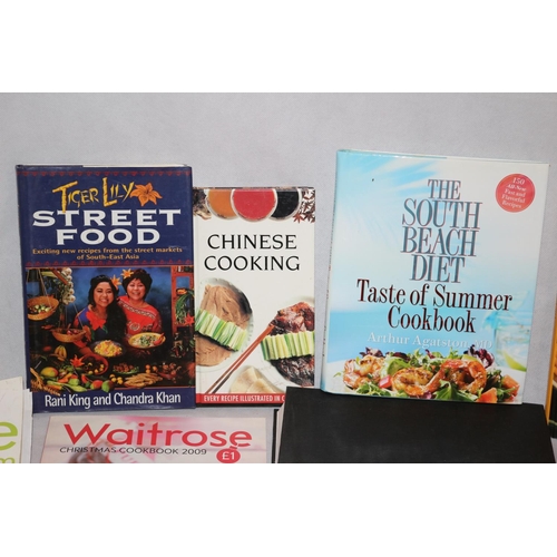 30 - Good quantity of cookery books, including Gordon Ramsey