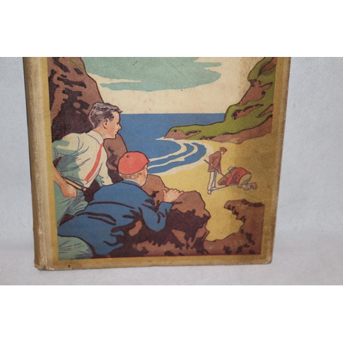 33 - Vintage Book - Who Goes There? by Harold Avery