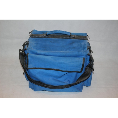 53 - New Mega Tote Bag containing Trays