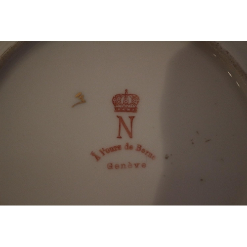 68 - Collectors Plate featuring Napoleon by A Pours de Berne Genève