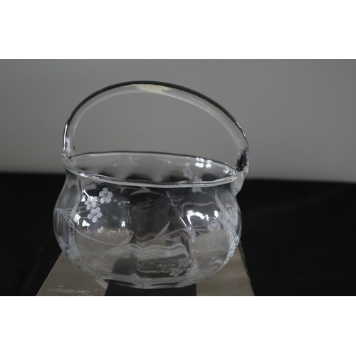 132 - Rayware Floral Spray Glass Basket