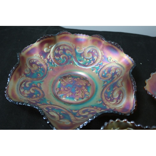 487 - 3 Decorative Carnival Glass  Bowls