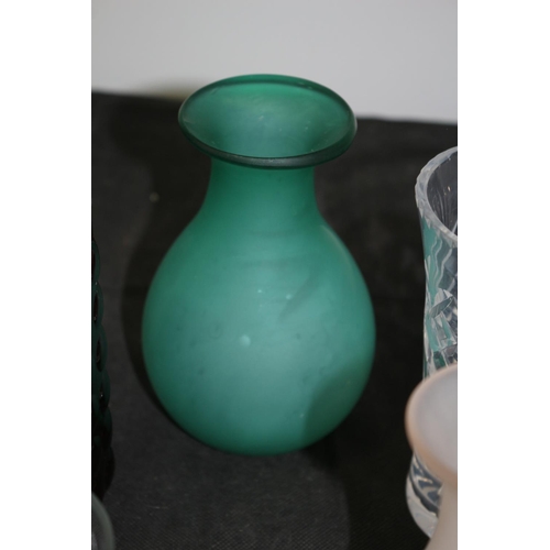 492 - 8 Glass Vases of Various Style And Sizes