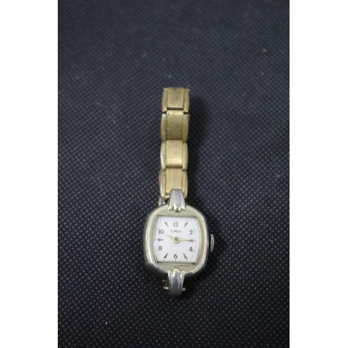 519 - Vintage Timex Ladies Wrist Watch