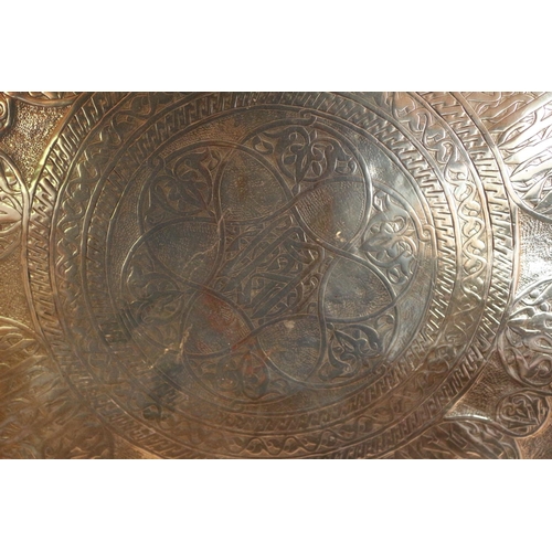 541 - 1 Large Decorative Brass Tray