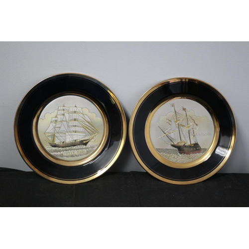 555 - 2 Chokin Ware Plates with 24ct gold edging. Cutty Sark and Mayflower