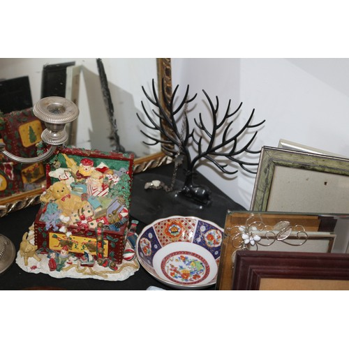 41 - This Lot is for Those who Love a Rummage as this is a Huge Quantity of Mixed Items Including Mirror,... 