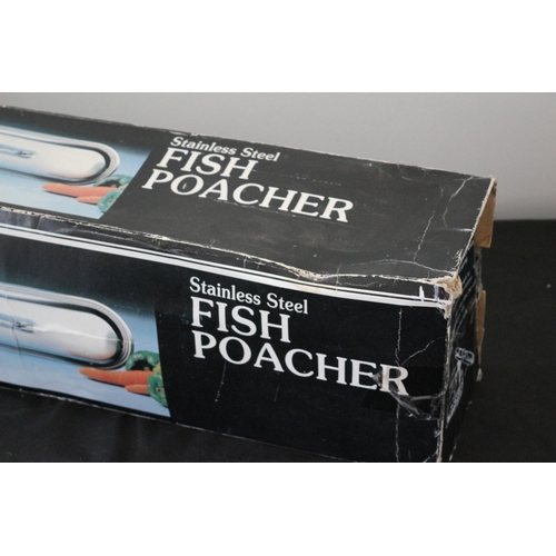 199 - Large Vintage Stainless Steel  Fish Poacher in Original Box. Size 24