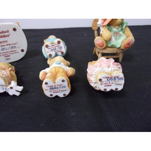 255 - A Nice Assortment Of Cherished Teddies