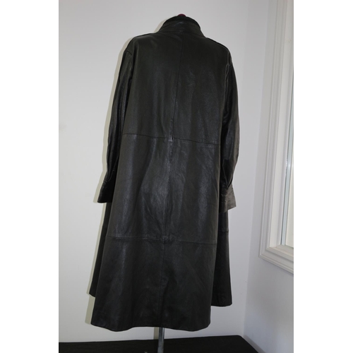 262 - 70's/80's Ladies Black Leather Coat Un-sized. Mannequin not included But see Lot 130