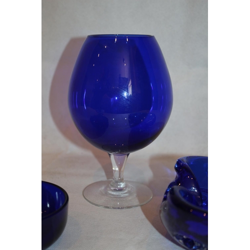 270 - A selection of 4 pretty Blue  Glass items