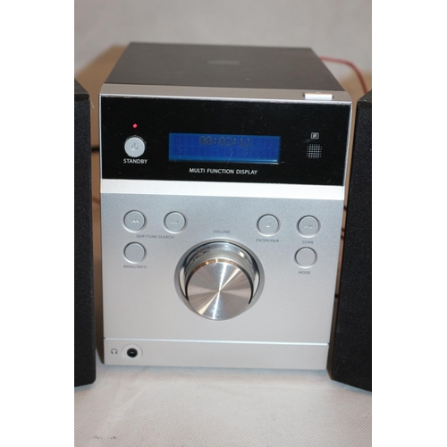 295 - Small Working Cd and DAB Radio Tower with a Good Sound