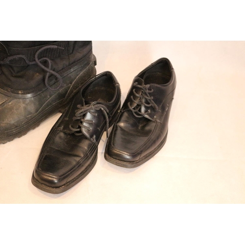 315 - Brickers Snow Boots  Mens size 12, and M&S Mens Black shoes Size 6 Both previously worn