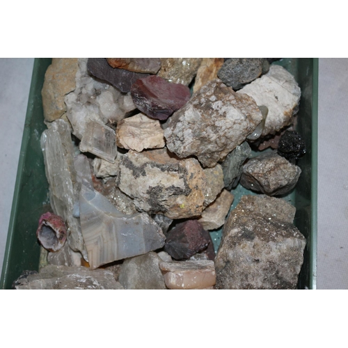 472 - A Tray Of Interesting Crystals And Rocks