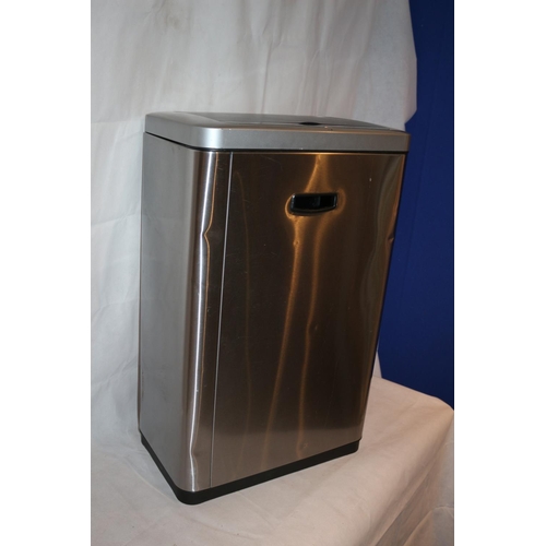 475 - Stainless Steel Electronic Waste Bin Working