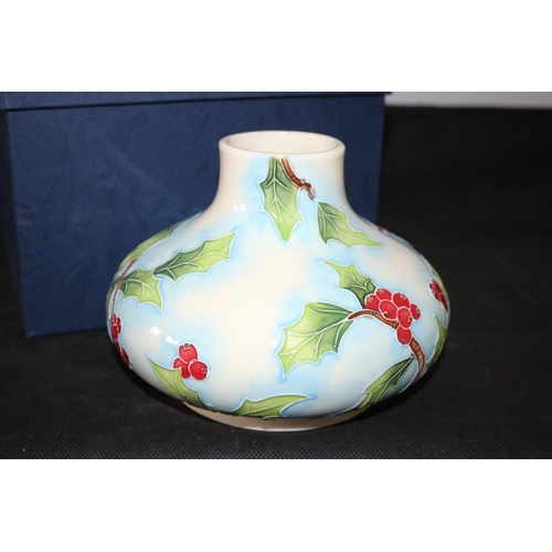 495 - Old Tupton Ware With Robin Design Vase New in Box