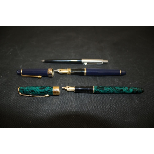 602 - A Selection Of Pens And Pencil. Including Parker Sonnet Fountain Pen. A Parker State Express 555 Fou... 