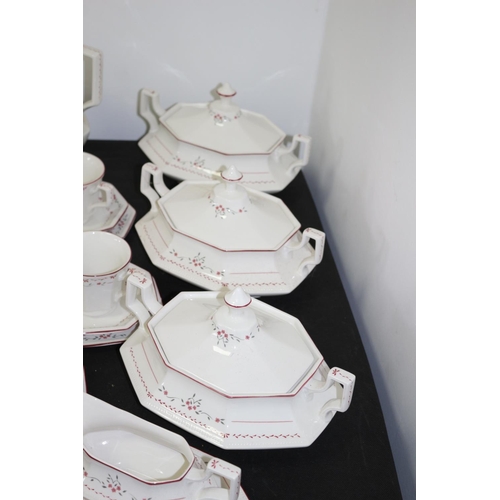 620 - 58 Piece Johnson Brothers 'Madison' Crockery Set