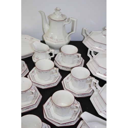 620 - 58 Piece Johnson Brothers 'Madison' Crockery Set