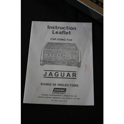 605 - Working Jaguar Gnome Slide Projector In Box With Instructions