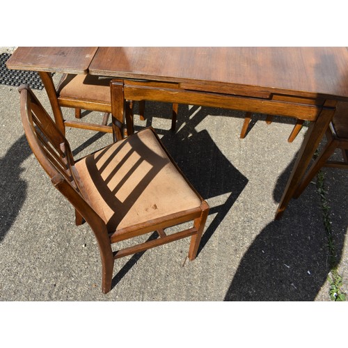 640 - Lebus Extendible Table 1940/50's with 4 Chairs