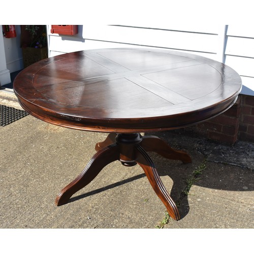 637 - Circular Central Column Table