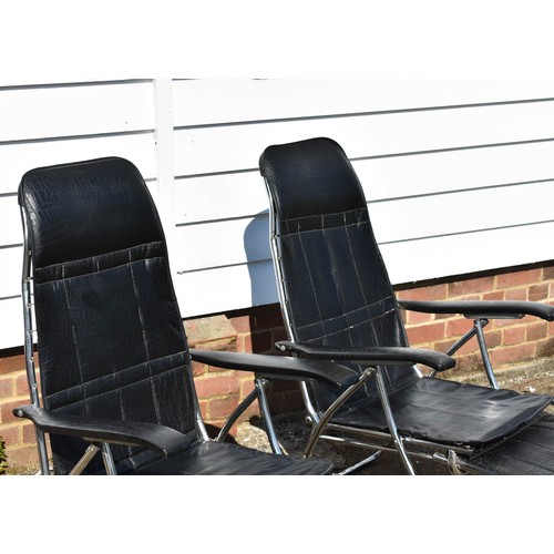 48 - A Pair Of Folding Black Chairs - Recline With Foot Rest - Moda Maule