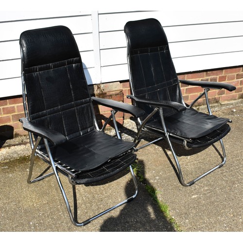 48 - A Pair Of Folding Black Chairs - Recline With Foot Rest - Moda Maule